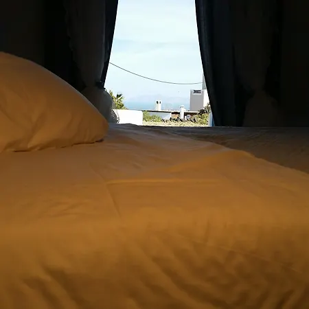 Villa Theros Fira (Santorini)